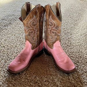Old West cowgirl boots